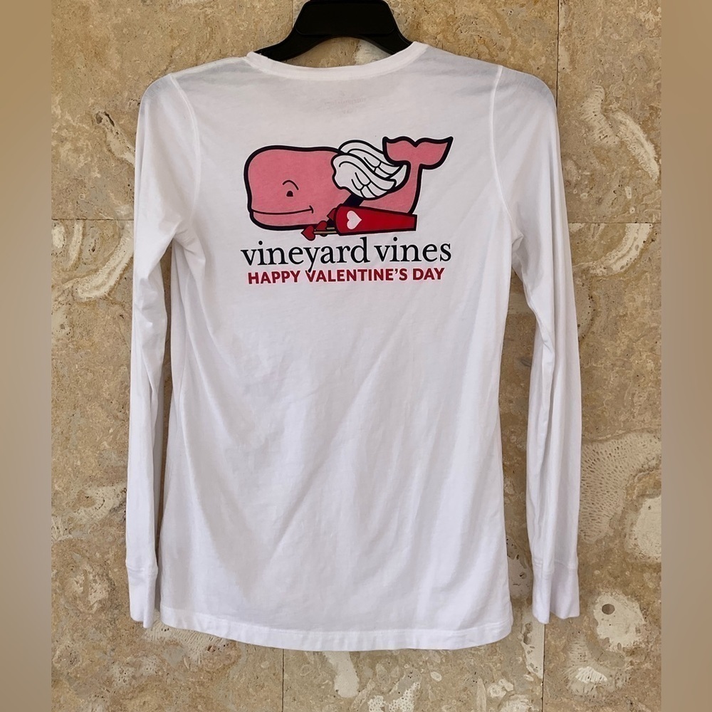 Vineyard Vines Valentine’s Day Women’s Long Sleeve Shirt